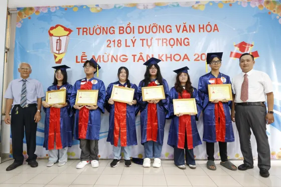 Lễ mừng tân khoa 2025