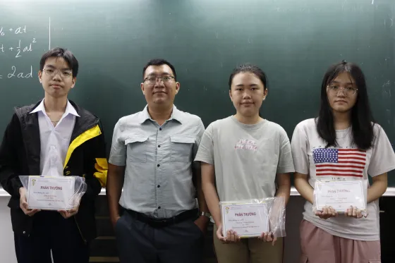 Trao thưởng Khóa Hè 2024-2025