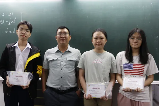 Trao thưởng Khóa Hè 2024-2025